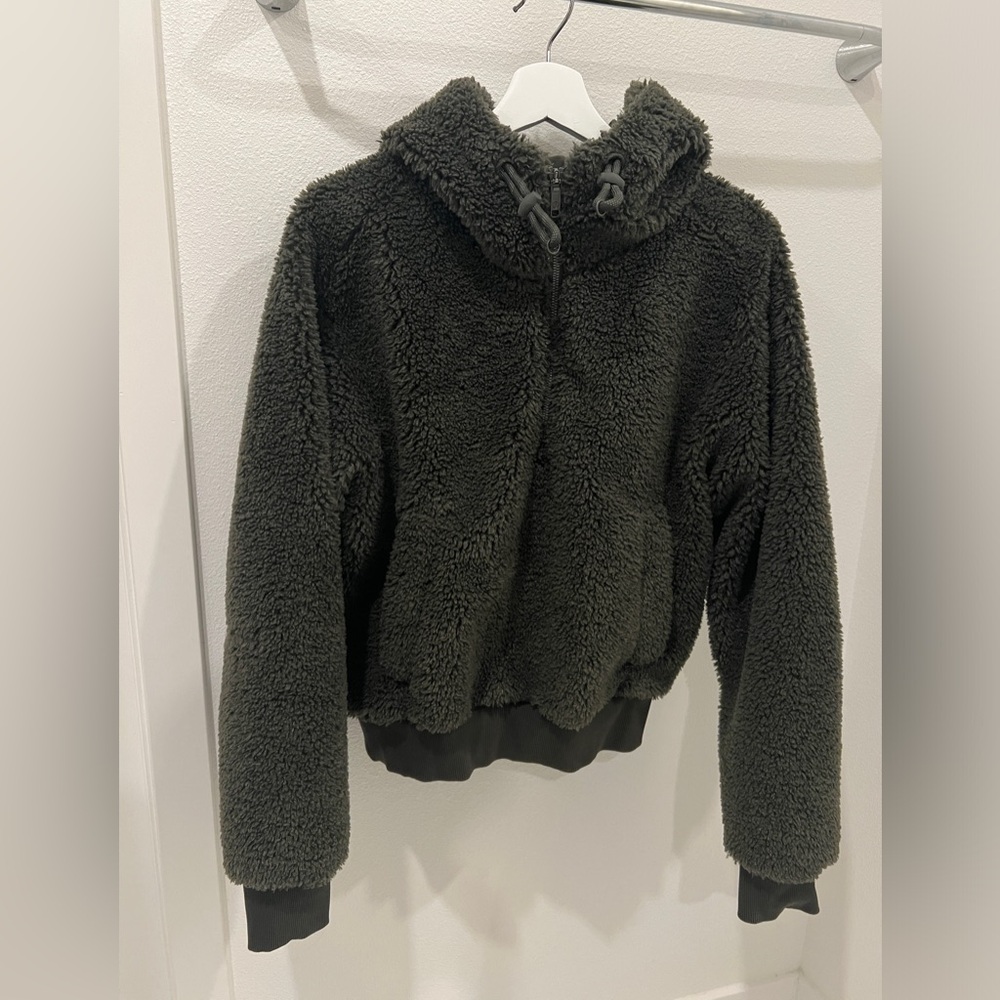 Lululemon Sherpa Half-Zip Dark Olive Size 8 Worn Once